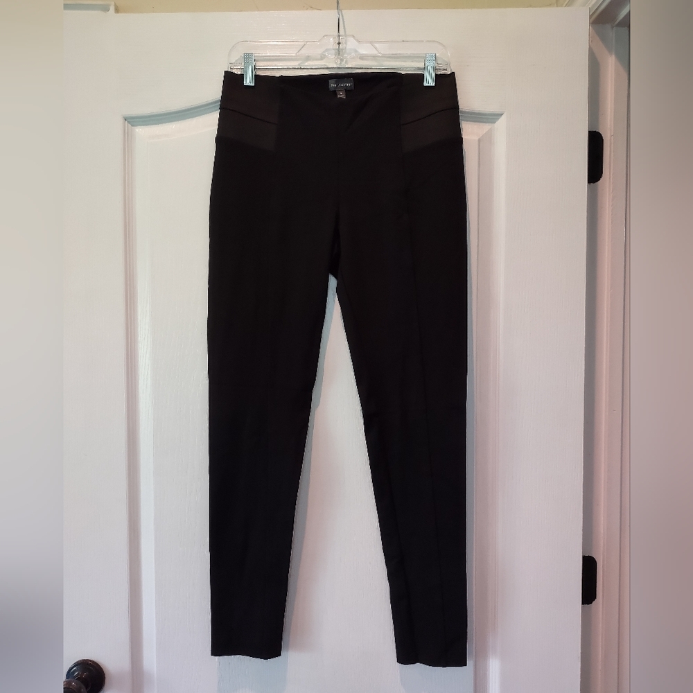 The Limited Black Leggings Size Medium Excellent Condition
